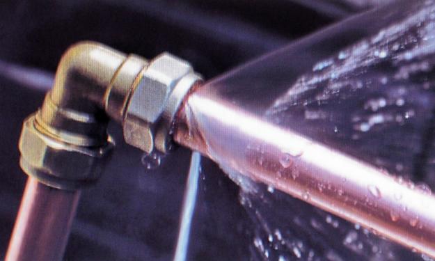 water leaks. pipe leaking repair