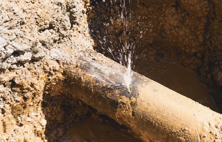 main-water-line-leak